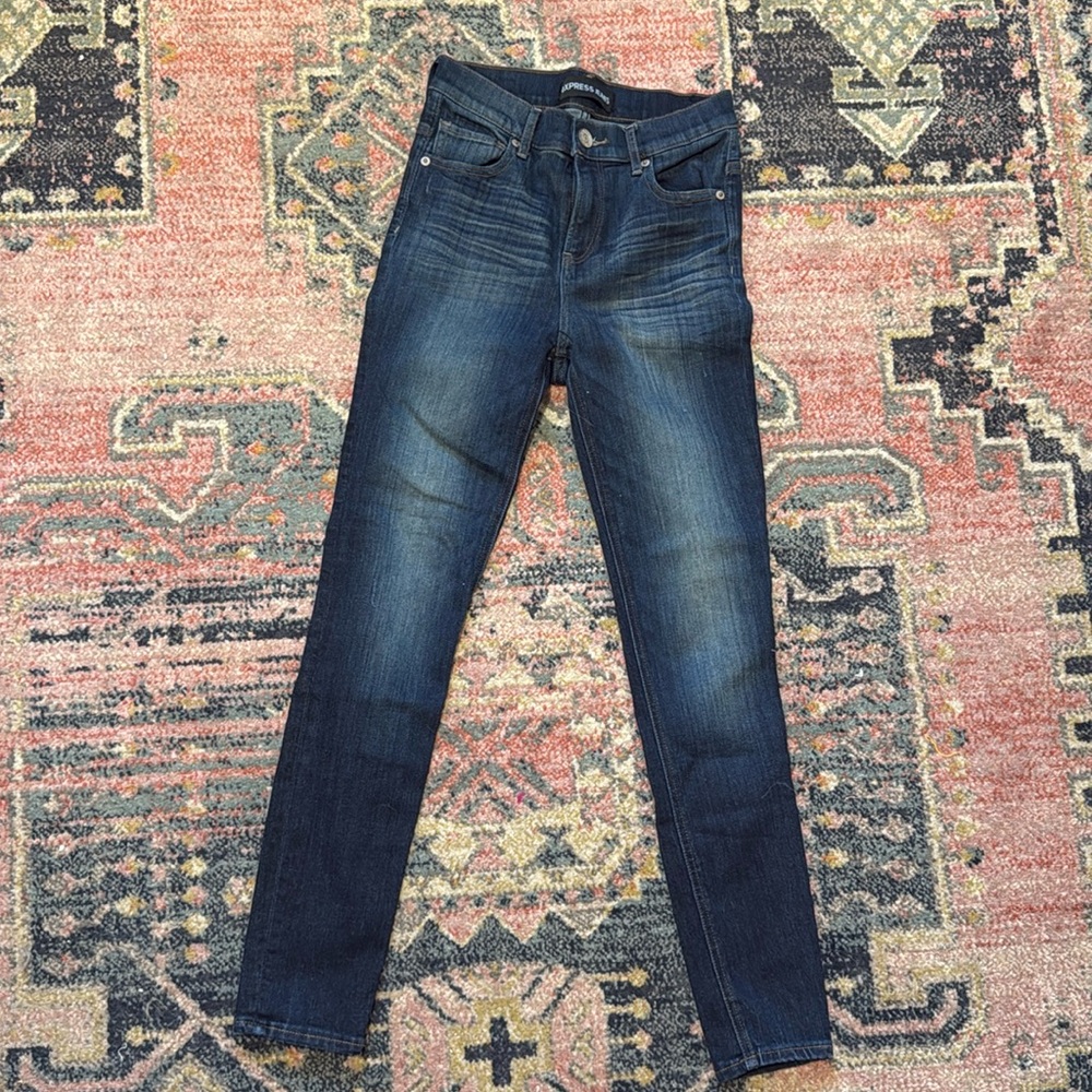 Dark wash denim express legging jeans